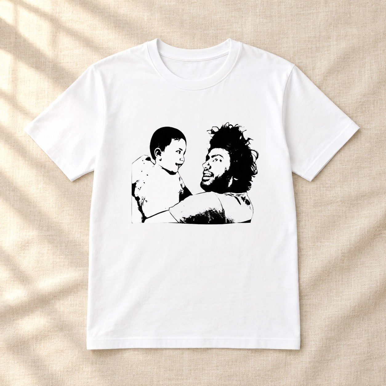 Foto-Shirt »Dein Motiv« – ergänzende Ansicht 1 – Dekoration außerhalb des Produkts nicht enthalten